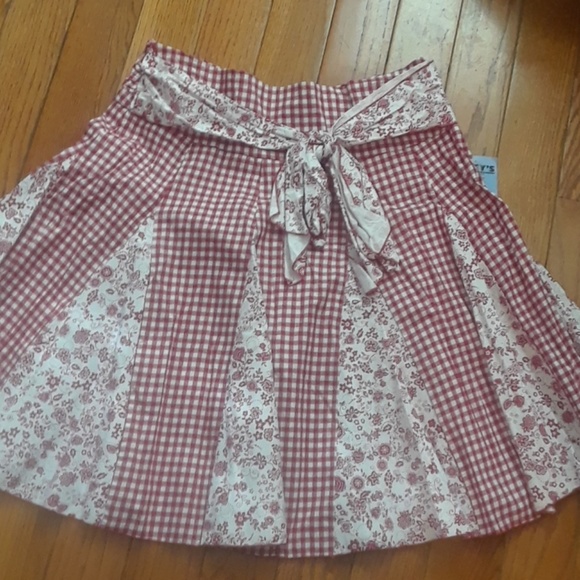 Juniors Skirt, size 11 - Picture 2 of 5